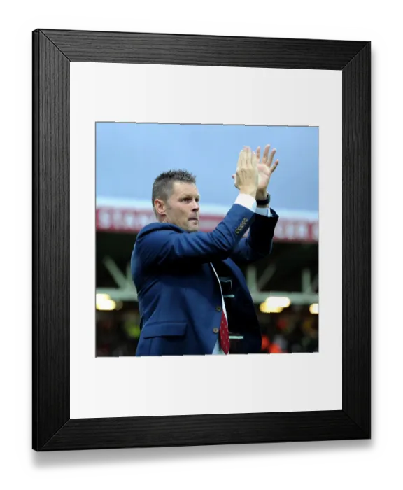 Framed Print : Steve Cotterill Leads Bristol City Against Leeds United at Ashton Gate, 2015 Framed Print : Steve Cotterill Leads Bristol City Against Leeds United at Ashton Gate, 2015