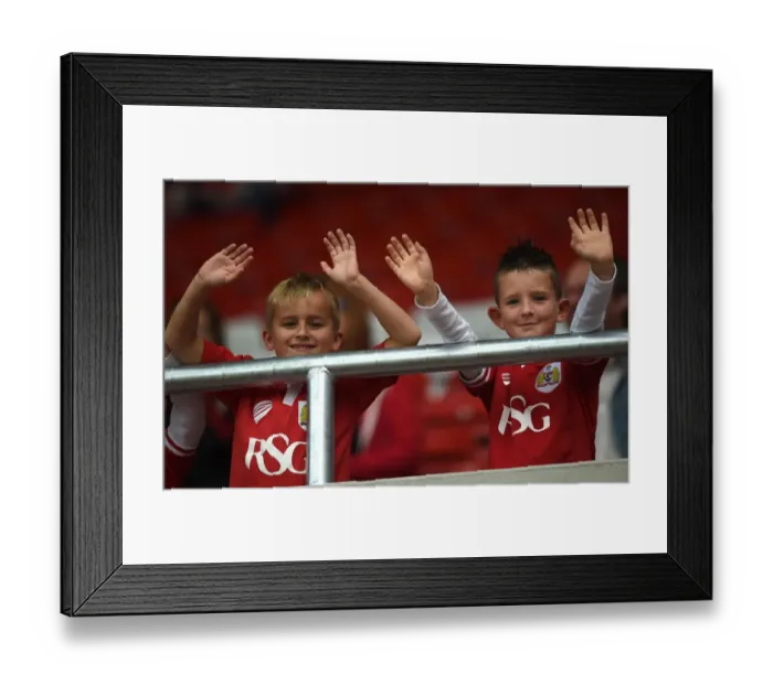 Framed Print : Sky Bet Championship 2015: Intense Clash between Bristol City and Burnley at Ashton Gate Stadium