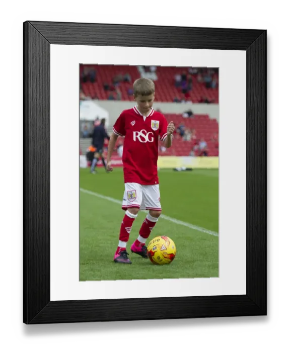 Framed Print : Intense Sky Bet Championship Clash: Bristol City vs Burnley at Ashton Gate Stadium (August 2015)