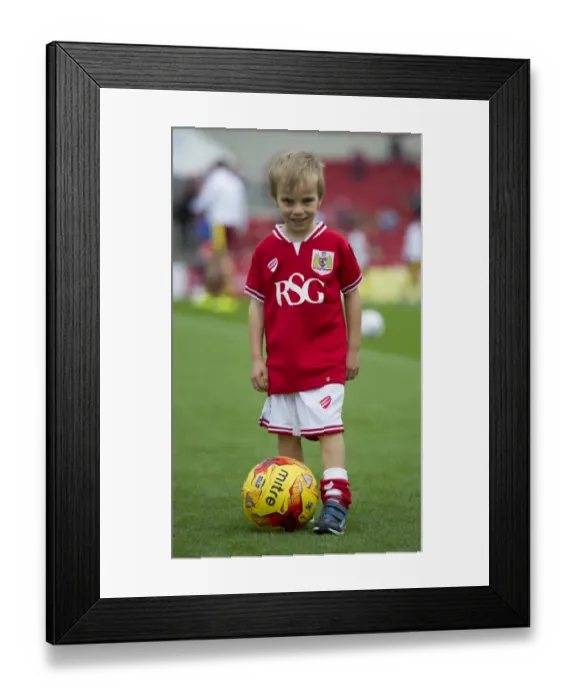 Framed Print : Bristol City vs Burnley: Clash at Ashton Gate Stadium, Sky Bet Championship (August 2015) Framed Print : Bristol City vs Burnley: Clash at Ashton Gate Stadium, Sky Bet Championship (August 2015)
