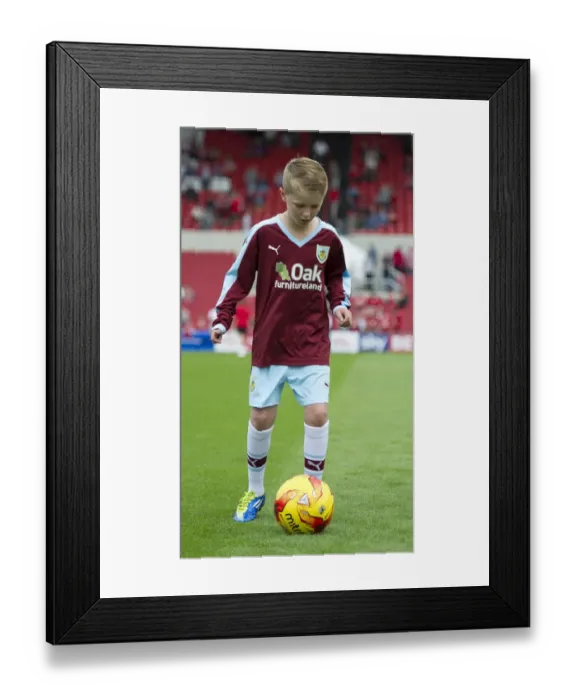 Framed Print : Bristol City vs Burnley Clash at Ashton Gate Stadium, Sky Bet Championship 2015 Framed Print : Bristol City vs Burnley Clash at Ashton Gate Stadium, Sky Bet Championship 2015
