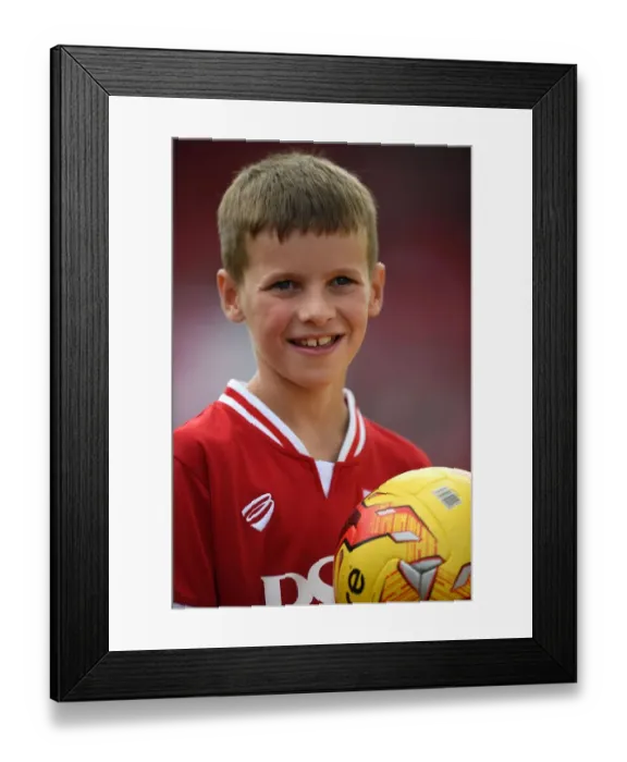 Framed Print : Bristol City vs Burnley Clash at Ashton Gate Stadium, Sky Bet Championship (2015)