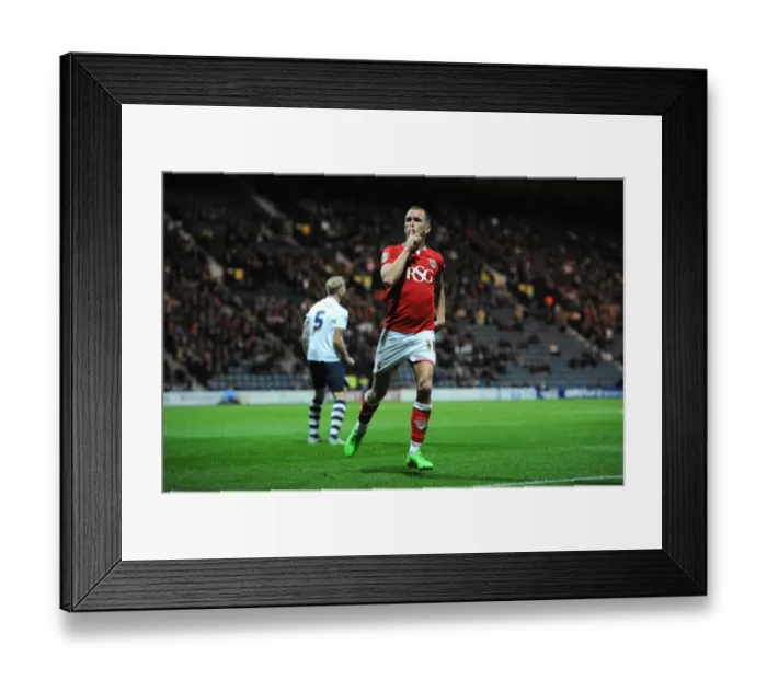 Framed Print : Bristol City's Aaron Wilbraham Scores Dramatic Equalizer Against Preston North End in Sky Bet Championship (15 / 09 / 2015)