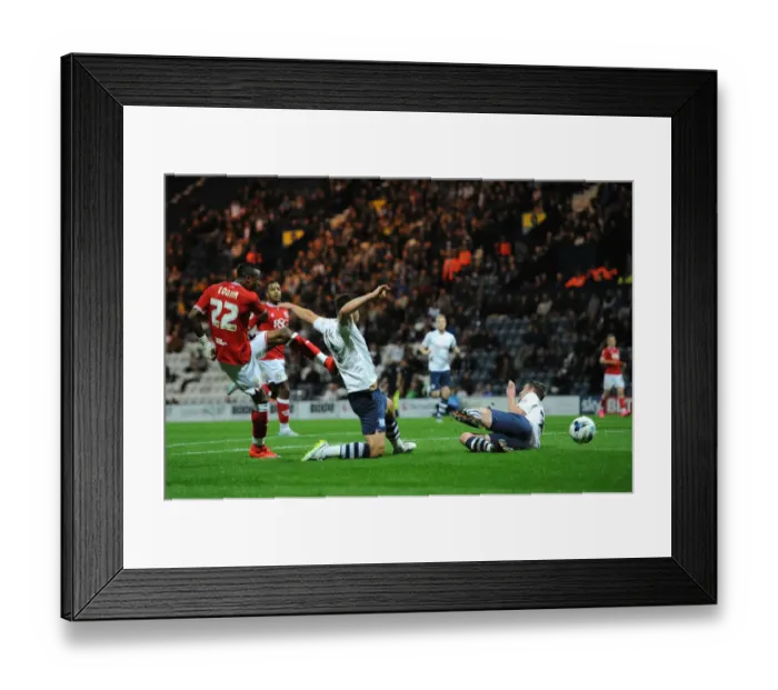 Framed Print : Bristol City's Jonathan Kodjia Goes for Glory Against Preston North End Framed Print : Bristol City's Jonathan Kodjia Goes for Glory Against Preston North End