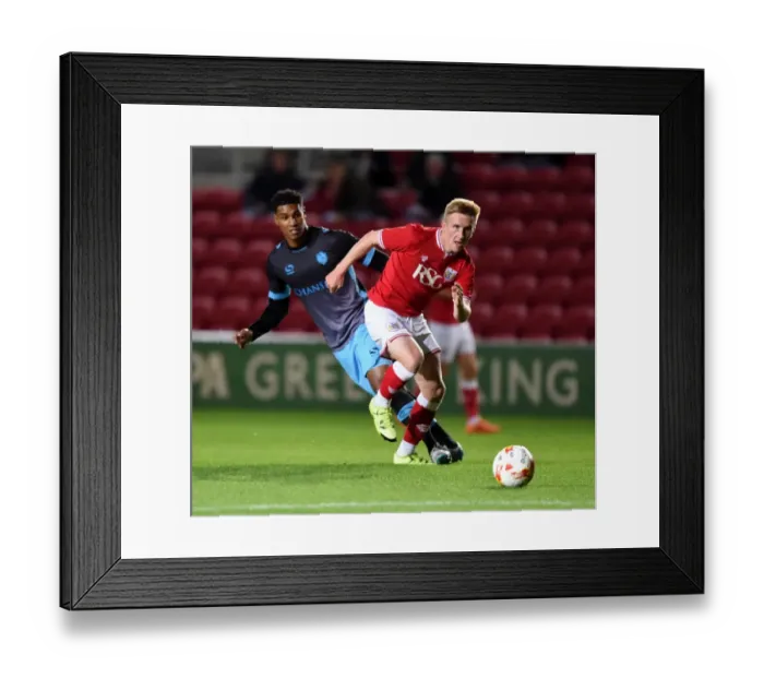 Framed Print : Young Star Connor Lemonheigh-Evans in Action for Bristol City U21 Framed Print : Young Star Connor Lemonheigh-Evans in Action for Bristol City U21