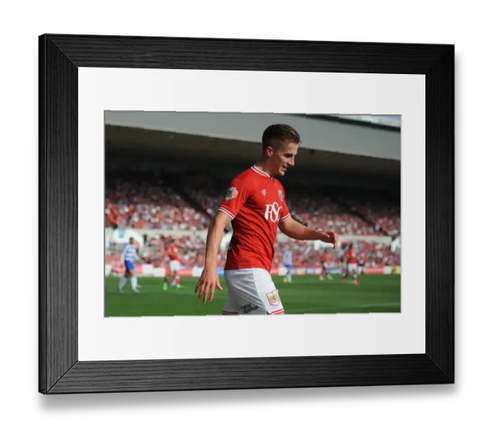 Framed Print : Bristol City vs Reading: Joe Bryan in Action at Ashton Gate, 2015
