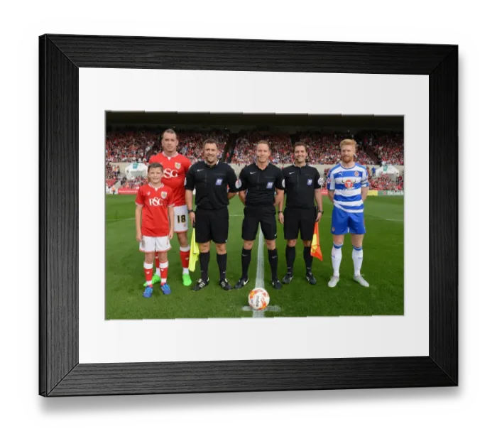 Framed Print : Exciting Football Action at Ashton Gate: Bristol City vs Reading, Sky Bet Championship 2015 Framed Print : Exciting Football Action at Ashton Gate: Bristol City vs Reading, Sky Bet Championship 2015