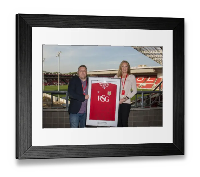 Framed Print : Bristol City vs Reading: Sky Bet Championship Showdown at Ashton Gate (September 19, 2015)