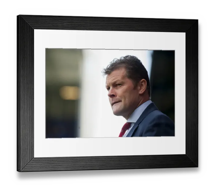 Framed Print : Steve Cotterill Leads Bristol City in Sky Bet Championship Match at Portman Road (September 2015)