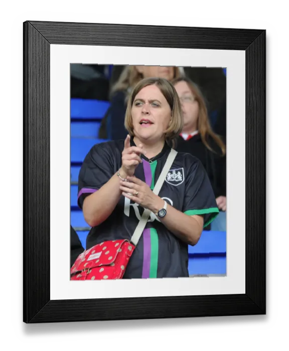 Framed Print : Bristol City Fan's Passionate Support at Ipswich Town vs. Bristol City, Sky Bet Championship (September 2015)
