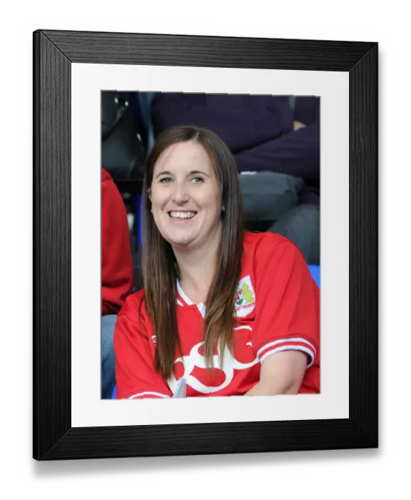 Framed Print : Passionate Bristol City Fans at Ipswich Town vs. Bristol City, Sky Bet Championship (September 2015)