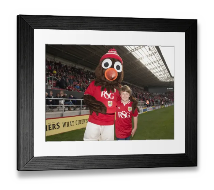 Framed Print : Bristol City vs MK Dons Clash in Sky Bet Championship: Intense Moment at Ashton Gate