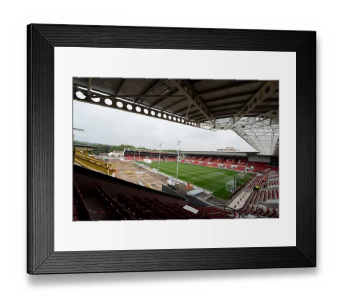 Framed Print : Sky Bet Championship Match at Ashton Gate: West Stand Development Underway Framed Print : Sky Bet Championship Match at Ashton Gate: West Stand Development Underway