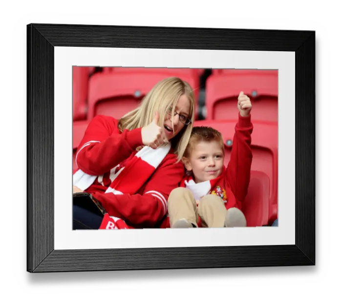 Framed Print : Bristol City vs MK Dons: Passionate Fans at Ashton Gate, Sky Bet Championship (October 2015) Framed Print : Bristol City vs MK Dons: Passionate Fans at Ashton Gate, Sky Bet Championship (October 2015)