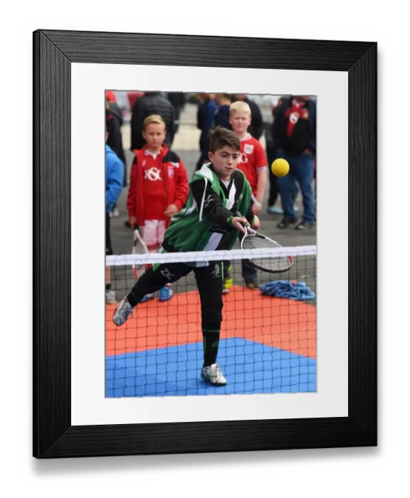 Framed Print : Sky Bet Championship Showdown: Bristol City vs MK Dons at Ashton Gate Stadium (October 2015) Framed Print : Sky Bet Championship Showdown: Bristol City vs MK Dons at Ashton Gate Stadium (October 2015)