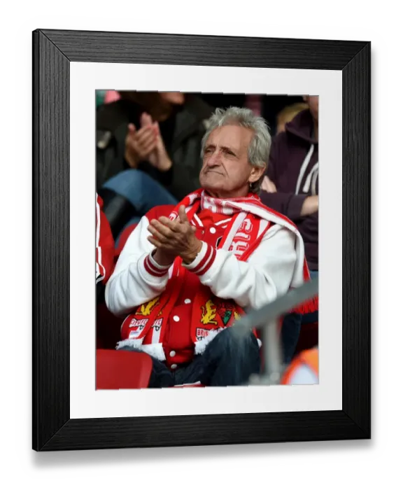 Framed Print : Sky Bet Championship Showdown: Bristol City vs MK Dons at Ashton Gate Stadium (October 2015) Framed Print : Sky Bet Championship Showdown: Bristol City vs MK Dons at Ashton Gate Stadium (October 2015)