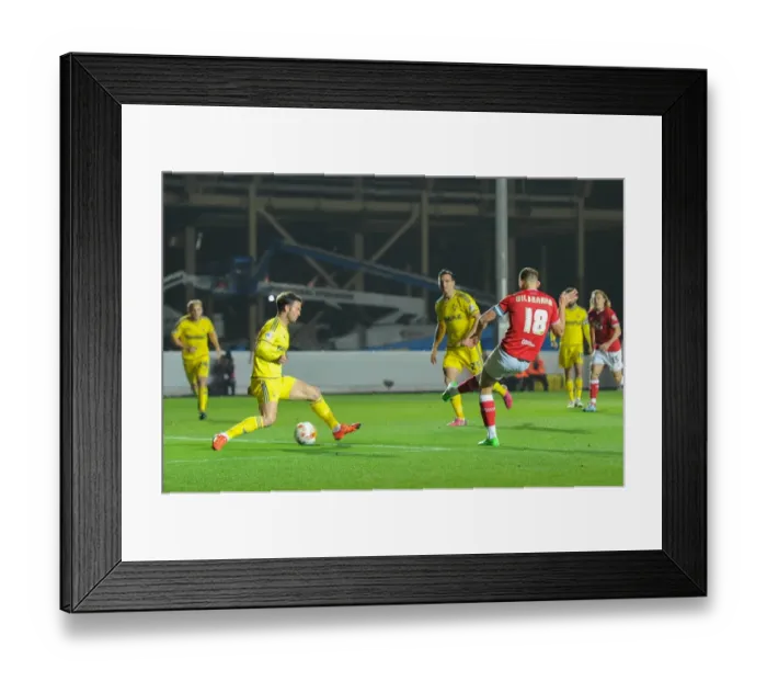 Framed Print : Aaron Wilbraham Scores the First Goal: Bristol City vs. Nottingham Forest, 2015
