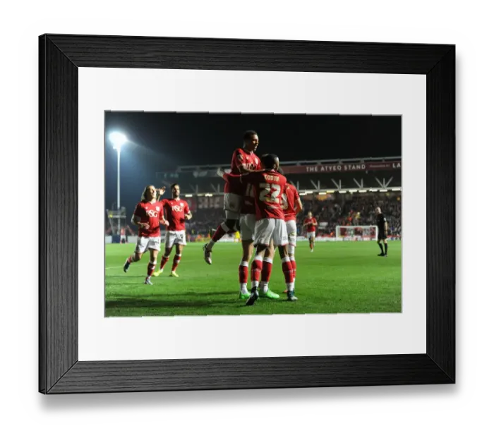 Framed Print : Aaron Wilbraham Scores the Second Goal: 2-0 for Bristol City Against Nottingham Forest Framed Print : Aaron Wilbraham Scores the Second Goal: 2-0 for Bristol City Against Nottingham Forest