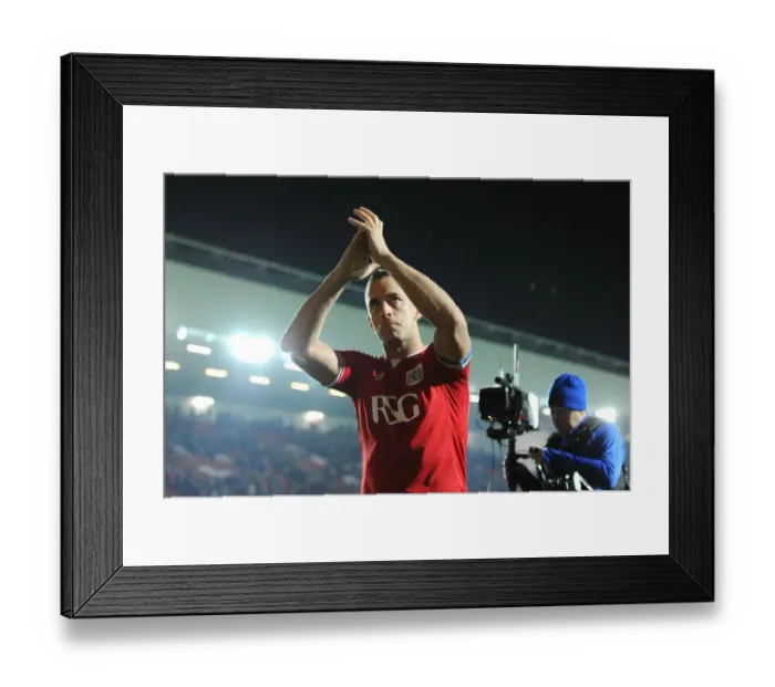 Framed Print : Bristol City's Aaron Wilbraham Celebrates with Fans after Win against Nottingham Forest