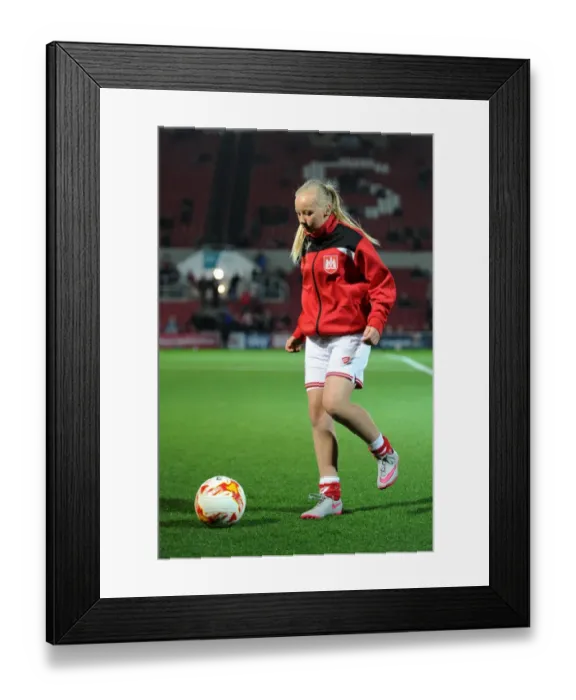 Framed Print : Sky Bet Championship Showdown: Bristol City vs. Nottingham Forest at Ashton Gate Stadium (16 / 10 / 2015) Framed Print : Sky Bet Championship Showdown: Bristol City vs. Nottingham Forest at Ashton Gate Stadium (16 / 10 / 2015)
