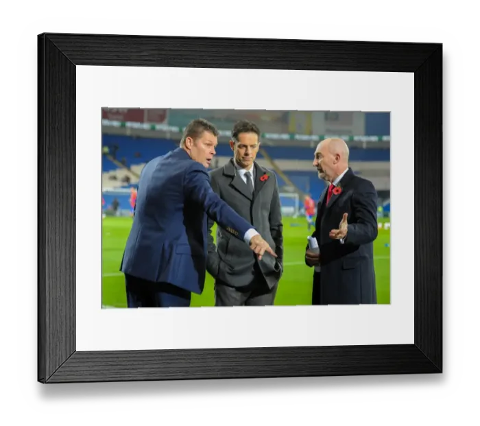 Framed Print : Steve Cotterill and Ian Holloway Pre-Match Conversation: Cardiff City vs. Bristol City, 2015 Framed Print : Steve Cotterill and Ian Holloway Pre-Match Conversation: Cardiff City vs. Bristol City, 2015