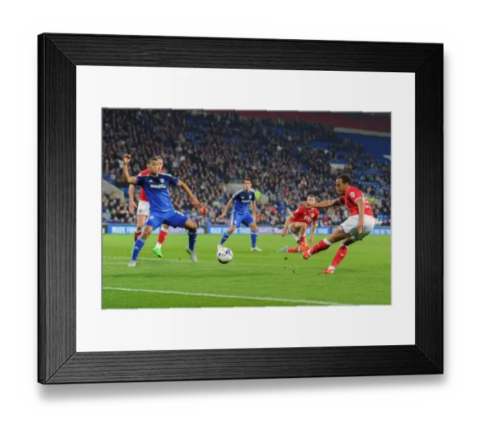 Framed Print : Bristol City's Elliott Bennett Scores at Cardiff City Stadium, Sky Bet Championship (October 2015) Framed Print : Bristol City's Elliott Bennett Scores at Cardiff City Stadium, Sky Bet Championship (October 2015)