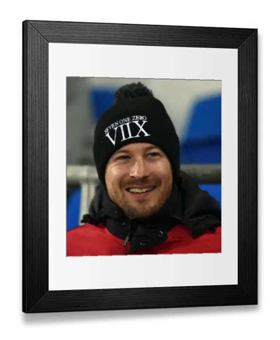 Framed Print : Wade Elliott in Action for Bristol City Against Cardiff City, October 2015