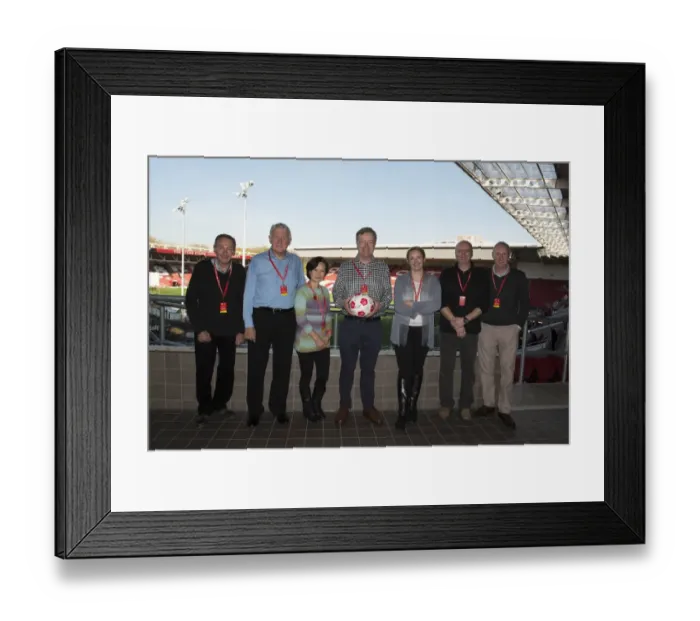 Framed Print : Sky Bet Championship Showdown: Bristol City vs Fulham at Ashton Gate, October 2015 Framed Print : Sky Bet Championship Showdown: Bristol City vs Fulham at Ashton Gate, October 2015