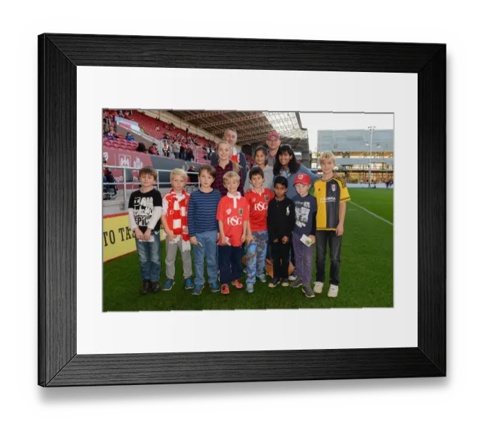 Framed Print : Bristol City vs Fulham: Sky Bet Championship Showdown at Ashton Gate (31 / 10 / 2015) Framed Print : Bristol City vs Fulham: Sky Bet Championship Showdown at Ashton Gate (31 / 10 / 2015)