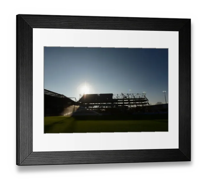 Framed Print : Bristol City vs Fulham at Ashton Gate Stadium, Sky Bet Championship (31 / 10 / 2015) Framed Print : Bristol City vs Fulham at Ashton Gate Stadium, Sky Bet Championship (31 / 10 / 2015)