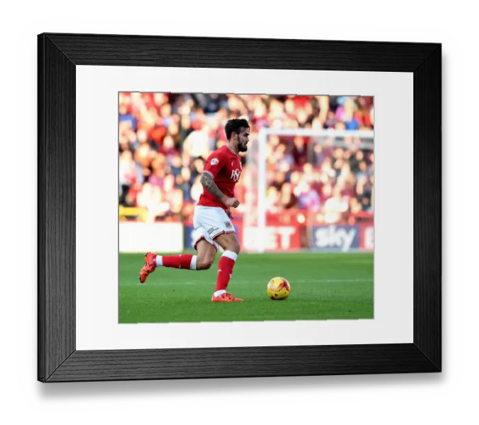 Framed Print : Marlon Pack of Bristol City in Action Against Fulham at Ashton Gate Stadium, October 2015 Framed Print : Marlon Pack of Bristol City in Action Against Fulham at Ashton Gate Stadium, October 2015