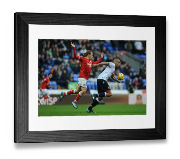 Framed Print : Luke Freeman Closes In on Darren Pratley: Intense Moment from Bolton Wanderers vs. Bristol City (Sky Bet Championship) Framed Print : Luke Freeman Closes In on Darren Pratley: Intense Moment from Bolton Wanderers vs. Bristol City (Sky Bet Championship)