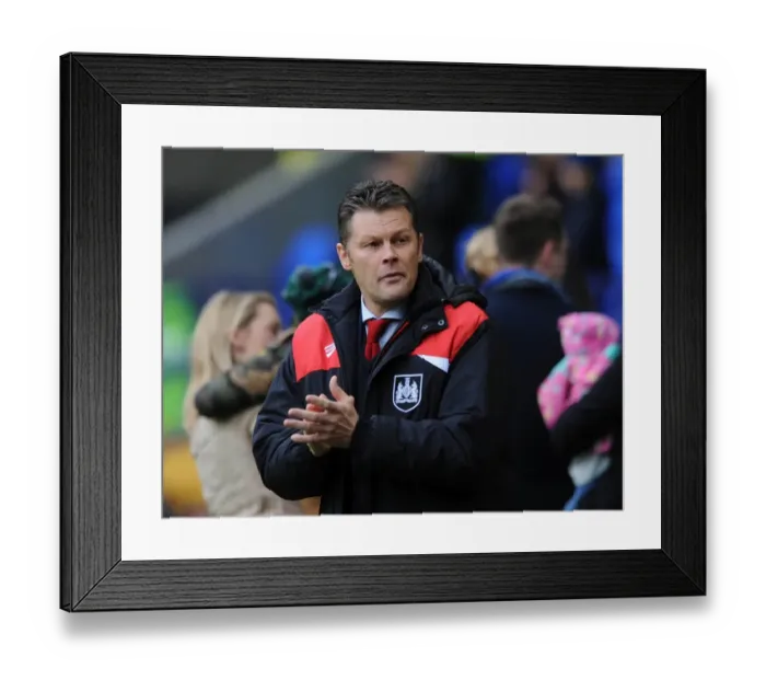 Framed Print : Steve Cotterill and Bristol City Face Off Against Bolton Wanderers in Sky Bet Championship Match at Macron Stadium (07 / 11 / 2015)