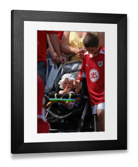 Framed Print : Bristol City FC: 08-09 Season Preview - Open Day with First Team