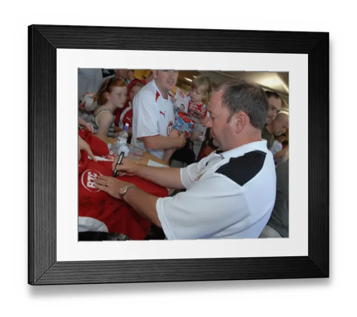 Framed Print : Bristol City Football Club Open Day with the First Team: 08-09 Framed Print : Bristol City Football Club Open Day with the First Team: 08-09