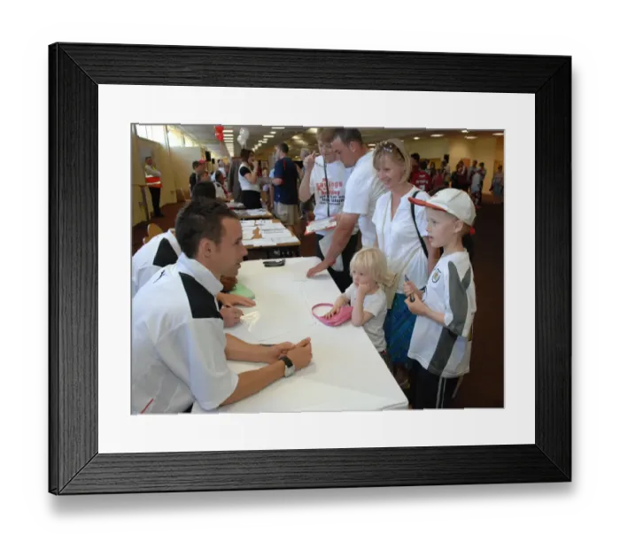 Framed Print : Behind-the-Scenes: Bristol City First Team Open Day 08-09
