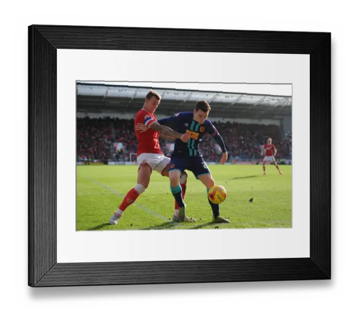 Framed Print : Bristol City vs Hull City: Aden Flint vs Andrew Robertson in Championship Clash