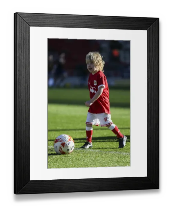 Framed Print : Bristol City vs Hull City: Football Action at Ashton Gate Stadium