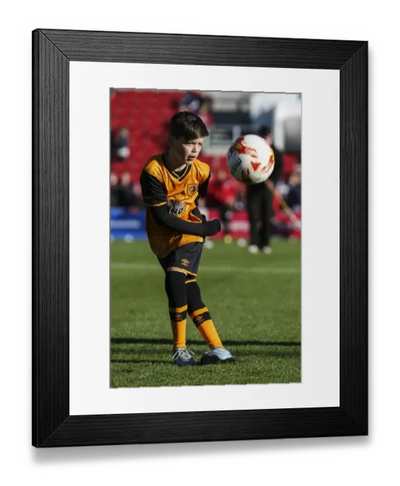 Framed Print : Bristol City vs Hull City: Football Action at Aston Gate Stadium, Sky Bet Championship (November 2015) Framed Print : Bristol City vs Hull City: Football Action at Aston Gate Stadium, Sky Bet Championship (November 2015)