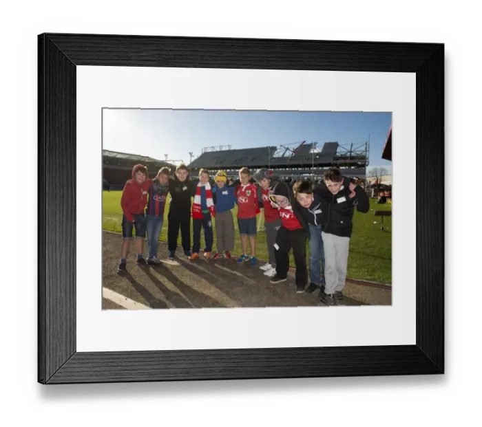 Framed Print : A Football Birthday Bash: Bristol City vs Hull City at Ashton Gate (November 21, 2015) Framed Print : A Football Birthday Bash: Bristol City vs Hull City at Ashton Gate (November 21, 2015)