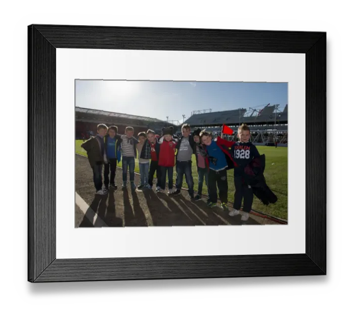 Framed Print : Bristol City vs Hull City: A Football Birthday Bash at Ashton Gate - 21st November 2015
