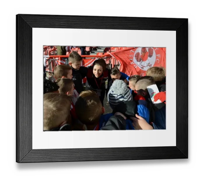 Framed Print : Bristol City vs Hull City: Clash at Ashton Gate, November 2015 Framed Print : Bristol City vs Hull City: Clash at Ashton Gate, November 2015