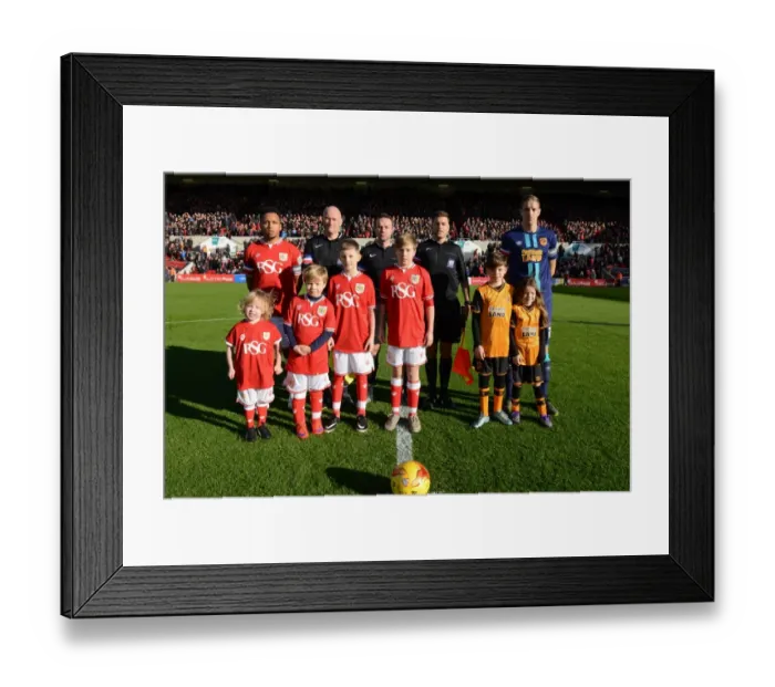 Framed Print : Clash at Ashton Gate: Bristol City vs Hull City, 2015 Framed Print : Clash at Ashton Gate: Bristol City vs Hull City, 2015
