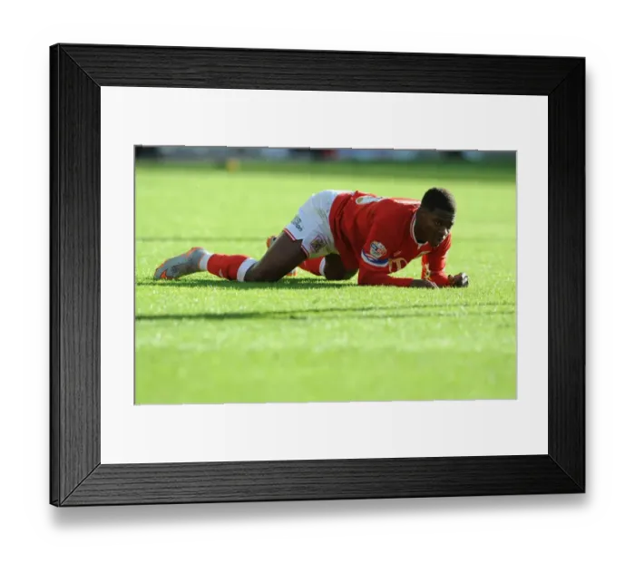 Framed Print : Bristol City vs Hull City: Kieran Agard in Action at Ashton Gate, November 2015