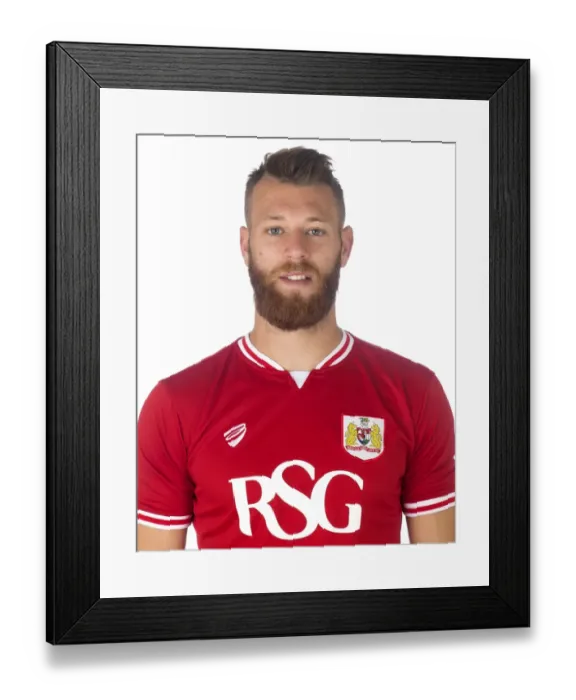 Framed Print : Focused Derrick Williams: Ready for Action