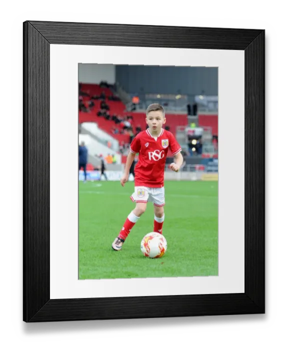 Framed Print : Bristol City vs Blackburn Rovers Clash at Ashton Gate Stadium, Sky Bet Championship (December 2015) Framed Print : Bristol City vs Blackburn Rovers Clash at Ashton Gate Stadium, Sky Bet Championship (December 2015)