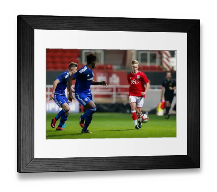 Framed Print : Harvey Moss in Action: FA Youth Cup Third Round - Bristol City U18 vs Cardiff City U18 at Ashton Gate Stadium