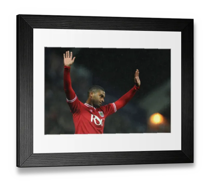 Framed Print : Mark Little of Bristol City in Action against Huddersfield Town, Sky Bet Championship (12 / 12 / 2015) Framed Print : Mark Little of Bristol City in Action against Huddersfield Town, Sky Bet Championship (12 / 12 / 2015)