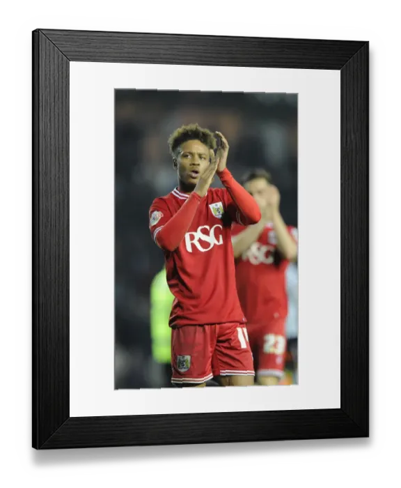 Framed Print : Bobby Reid of Bristol City Applauding Fans after Derby County Match, 15th December 2015 Framed Print : Bobby Reid of Bristol City Applauding Fans after Derby County Match, 15th December 2015