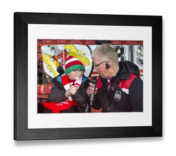 Framed Print : Bristol City's David Lloyd Discusses Progress with Oskar Pycroft at Ashton Gate Stadium - Sky Bet Championship Match Against Queens Park Rangers (19 / 12 / 2015)